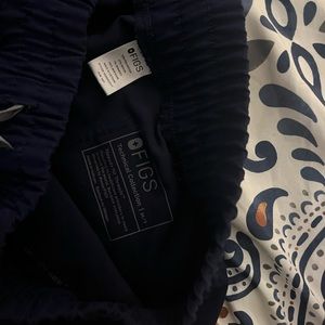 Figs medium/tall navy blue scrub pants